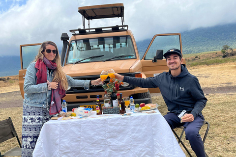 阿鲁沙：4日中档住宿游猎之旅阿鲁沙：4天中档住宿游猎之旅