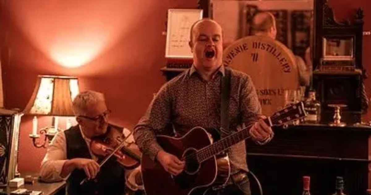 Highlander Inverness Inverness: Highlander-Show mit Whisky- oder Lebensmittelverkostung ...