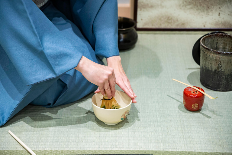 Tokyo: Tea Ceremony Experience with a Tea Master in Ginza
