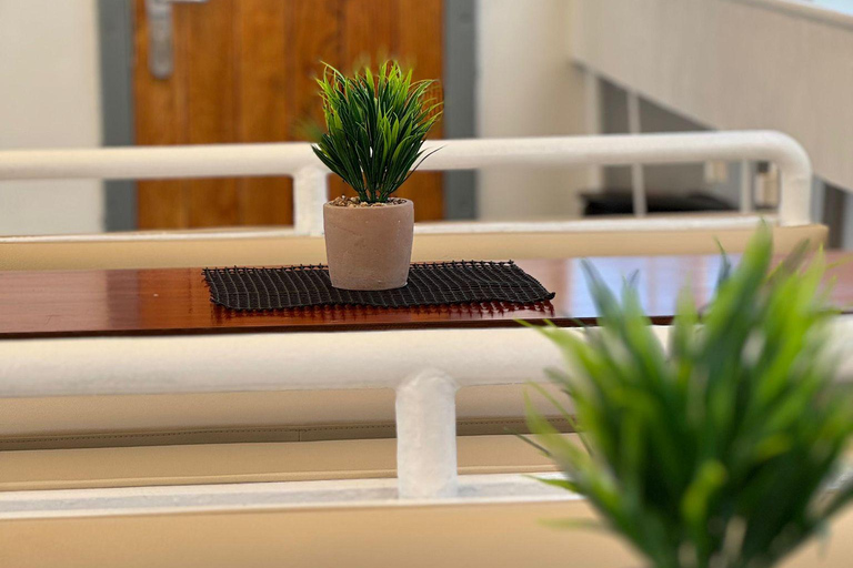 Passeio panorâmico de barco em Split com cerveja, vinho, sumos e mergulhoPasseio panorâmico dividido de barco com cerveja, vinho, sumos e mergulho