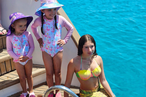Golden Coast: 2.5-Hour Mermaid Adventure Cruise for Families