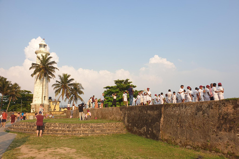 Galle Fort: Walk Through 400 Years of Sparking Stories