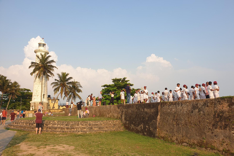 Galle Fort: Walk Through 400 Years of Sparking Stories