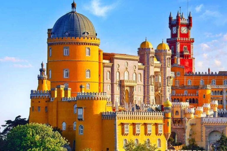 From Sintra Palaces to Lisbon Streets: Two Worlds in One Day