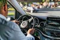 Sevilla, Privater 1-Weg Flughafen oder Bahnhof Transfer - Hizvo