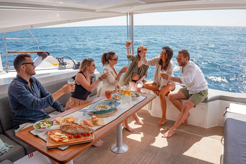 Gouves: Dia Island Catamaran Cruise with Swimming&Snorkeling