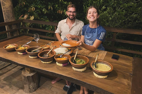 Ella : Clase de cocina con increíble visita al Jardín de las Especias