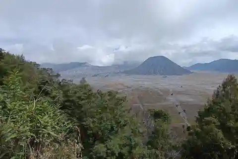 MALANG : MIDNIGHT BROMO SUNRISE PRIVATE TOURS