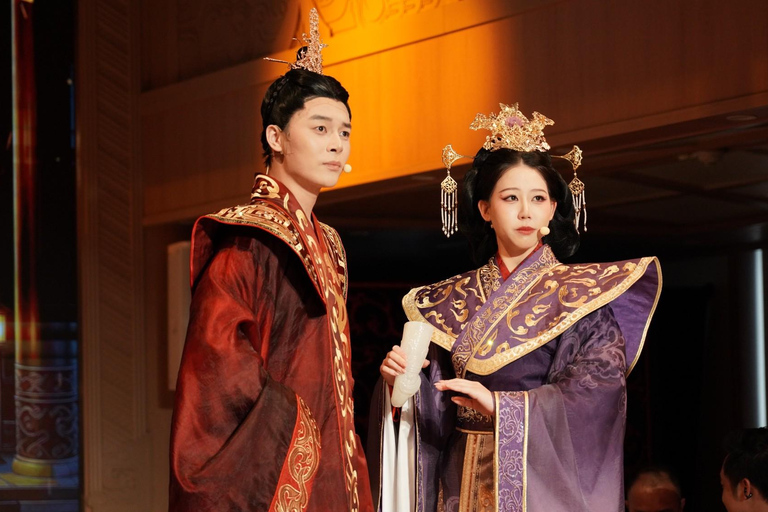 Guangzhou: Jixiang Fang Cruise – A Floating Nanyue Palace Level 1, Front Row VIP-Adult Ticket