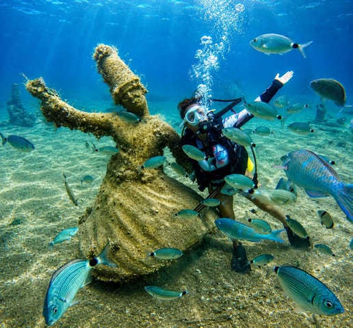 Side: Underwater Museum Scuba Diving Tour with Expert Diving