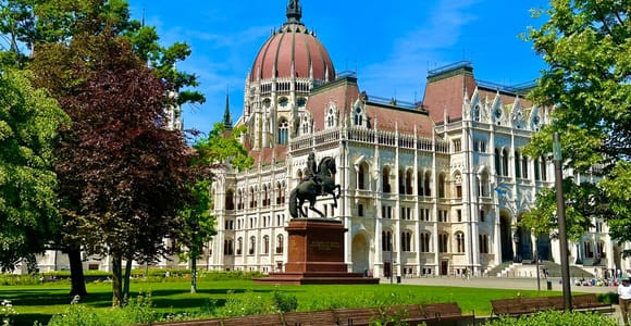 Budapest: Parliament Building Entry Ticket and Audio Guide
