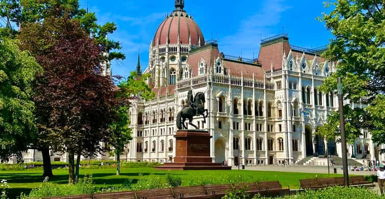 Budapest: Parliament Building Entry Ticket and Audio Guide