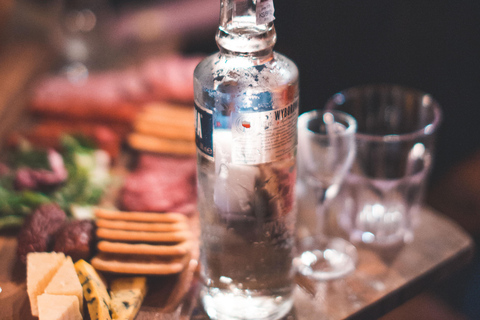 Kraków: Guided Vodka Tour with Food and Drink Tastings