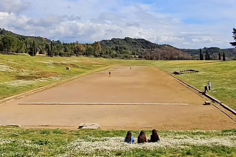 Katakolo: Ancient Olympia Tour with Food and Drinks