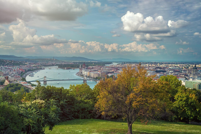 Da Vienna: Tour fotografico guidato di Budapest e BratislavaTour di gruppo