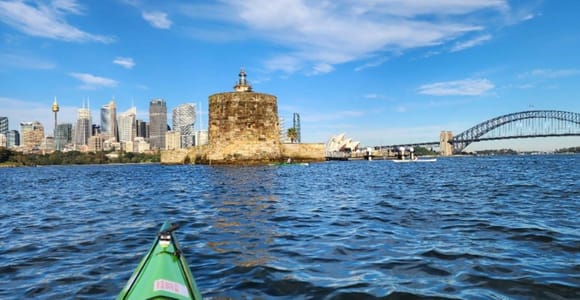Sydney: Guided Historic Kayak Tour with Coffee and Snack