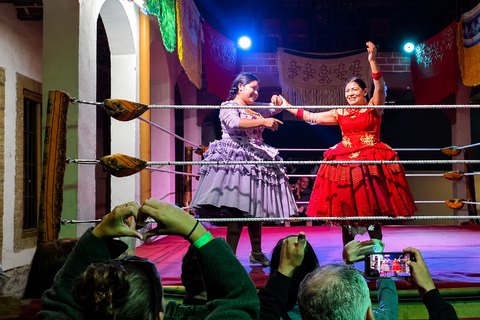 La Paz: Cholitas Wrestling & Bolivian Art with Mamani Mamani