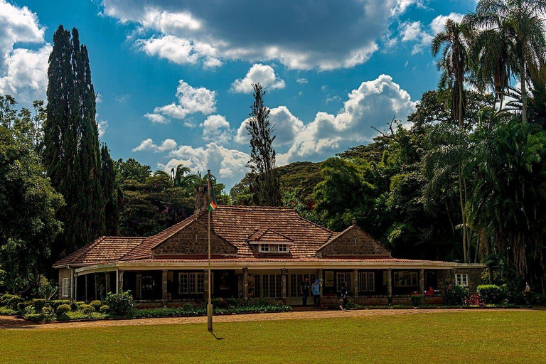 Nairobi: Maasai Mara, Amboseli, or Lake Naivasha Safari Tour