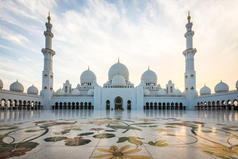 Explore Abu Dhabi: 2-Day Cultural Journey from DubaiShared Tour in Spanish