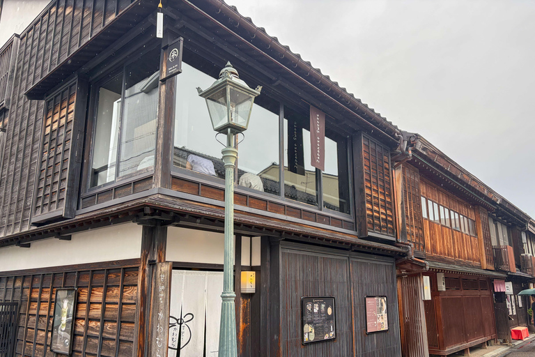 Kanazawa: Private Wish Ritual & Ninja Temple Walking Tour