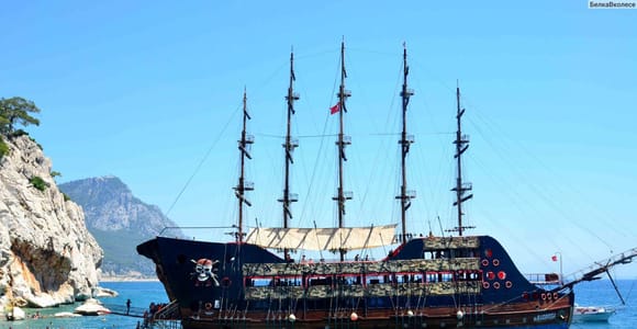 Alanya: Piratenbootparty mit Schaum, Disco, Mittagessen und Getränken