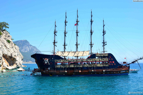 Alanya: Pirate Boat Party w/ Foam, Disco, Lunch & Drinks Alanya: Pirate Boat Cruise NO TRANSFER