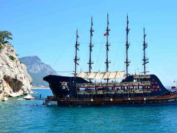 Alanya: Piratenbootparty mit Schaum, Disco, Mittagessen und Getränken
