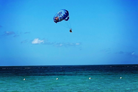 Aventure et transport en parachute ascensionnelDepuis Montego Bay