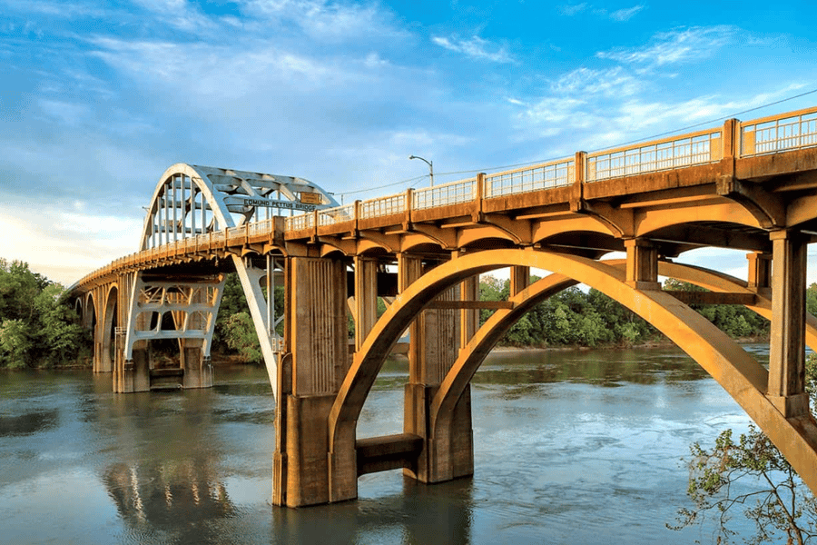 Selma: Geführter Rundgang zu Bürgerrechten und schwarzer Geschichte. Foto: GetYourGuide Selma: Geführter Rundgang zu Bürgerrechten und schwarzer Geschichte. Foto: GetYourGuide