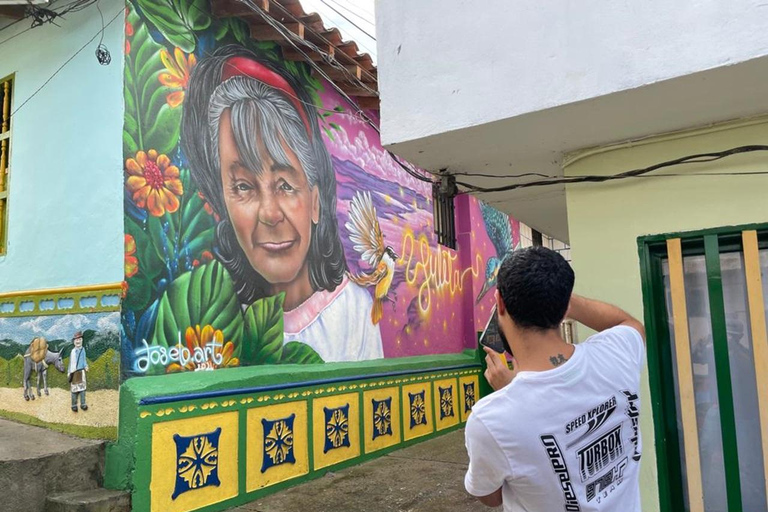 MEDELLÍN: GUATAPÉ, EL PEÑOL + SKÄRMFLYGNING!