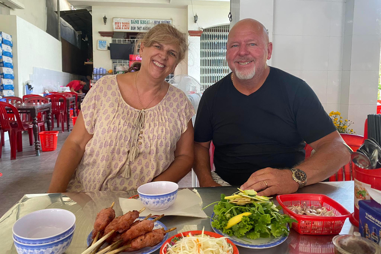 Hue Street Food Adventure – Eat, Walk & Explore Like a Local Private Group