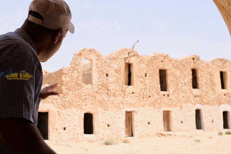 2D Tataouine, Ksar Ghilane & Matmata tour with night in tent