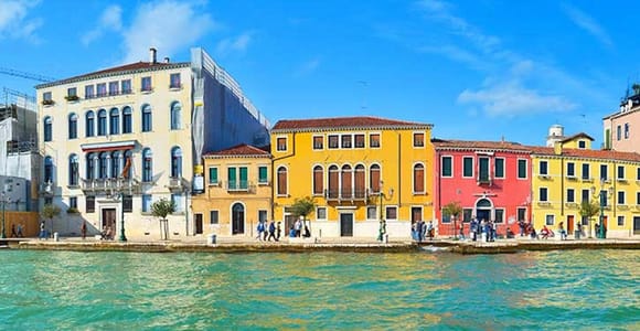 Venice: Dorsoduro to St. Mark’s Square Guided Walking Tour