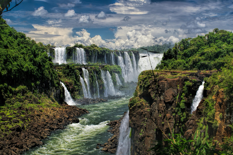 Puerto Iguazú: 3-Day Iguazú Falls with transfers + Boat Ride