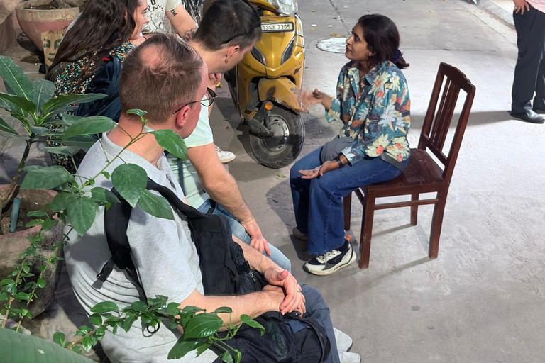 Templos, bazares y degustación en el casco antiguo de Delhi con guíaTemplos, bazares y comida en el casco antiguo de Delhi con una guía