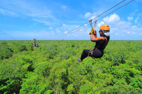 Punta Cana: Wejście do parku Scape Park, aby zwiedzić cenotę, zjeżdżalnie linowe i jaskiniePunta Cana: wstęp do parku Scape Park, gdzie możecie zwiedzać cenoty, zjeżdżać