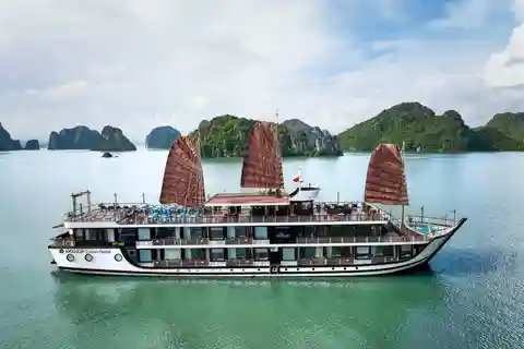 From Ninh Binh Luxury Cruise Lan Ha Bay, 2-3Days Kayaking
