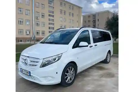 Tirana: Transfer von deiner Unterkunft zum int. Flughafen