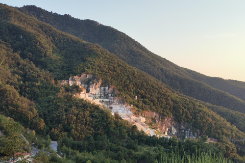 Carrara Marble-Day-Tour - diversão, música e degustação de alimentosCARRARA-Marble &amp; Music - Traslado de La Spezia incluído