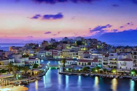 Depuis Héraklion et ses environs : Excursion d'une journée à Agios Nikolaos en bus