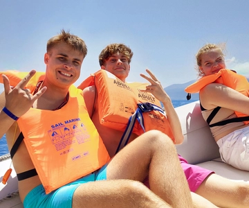 From Durres: Sazan Island & Karaburun Peninsula Boat Tour