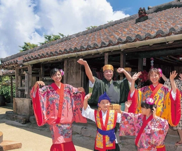 Okinawa: Churaumi Aquarium, Ryukyu Village & Manza Cape Tour