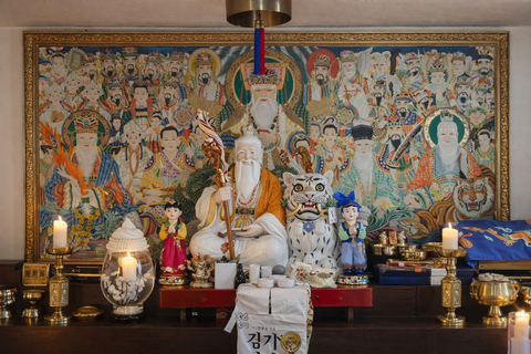 Seoul: Private Korean Shaman Experience & Personal Reading