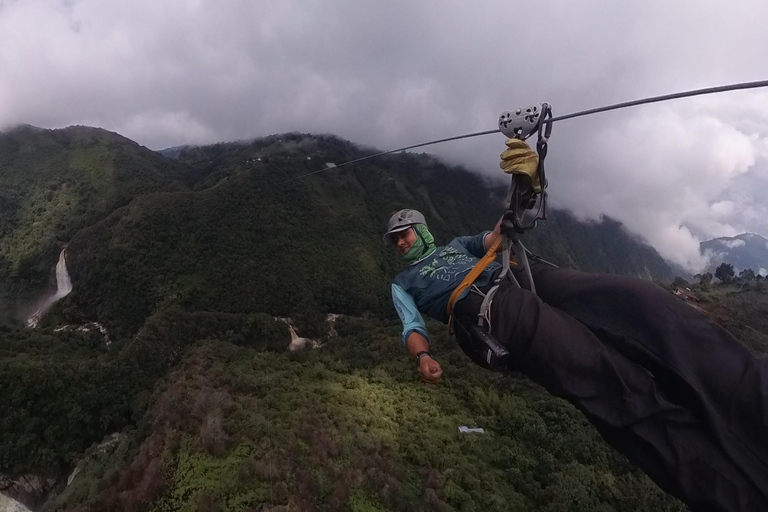 Von Medellín aus: Höchste Zipline, Klettern und Wasserfälle