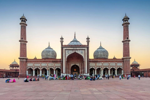 Dall&#039;aeroporto di Delhi: Tour guidato della Vecchia e Nuova Delhi durante lo scaloTour della città di Nuova e Vecchia Delhi di 8 ore