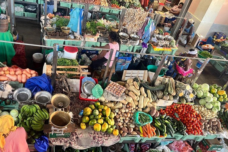 From Praia: Guided tour of Praia, Rua d'Arte & Cidade Velha. Private: Guided tour of Praia, Rua d'Arte & Cidade Velha.