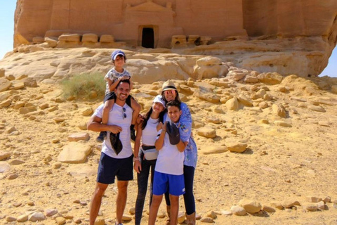 Al-'Ula: Hegra Winter's Edge e spedizione al tramonto nabateoAlUla: Hegra Winter's Edge &amp; Nabataean Sunset Expedition