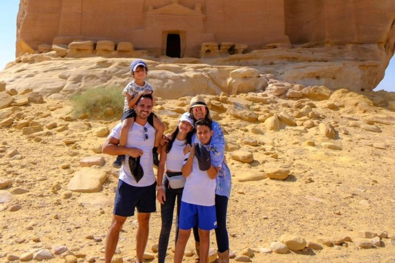 Al-'Ula: Hegra Winter's Edge e spedizione al tramonto nabateoAlUla: Hegra Winter's Edge &amp; Nabataean Sunset Expedition