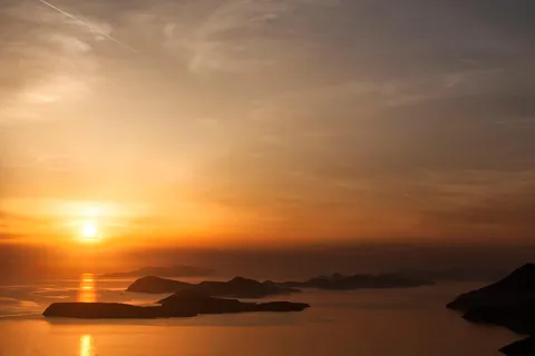 Dubrovnik: Sunset Catamaran Cruise with Sparkling Wine