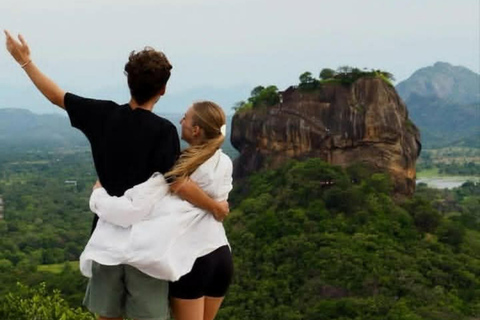 Kandy: Dambulla, Sigiriya, and Village Safari Day Tour